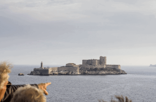 Sortie d'équipe surprise marseille jeu de piste fort