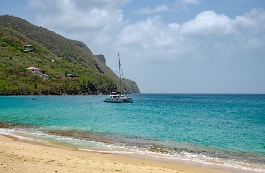 Bequia ile grenadines voyage plage paradis bateau privé